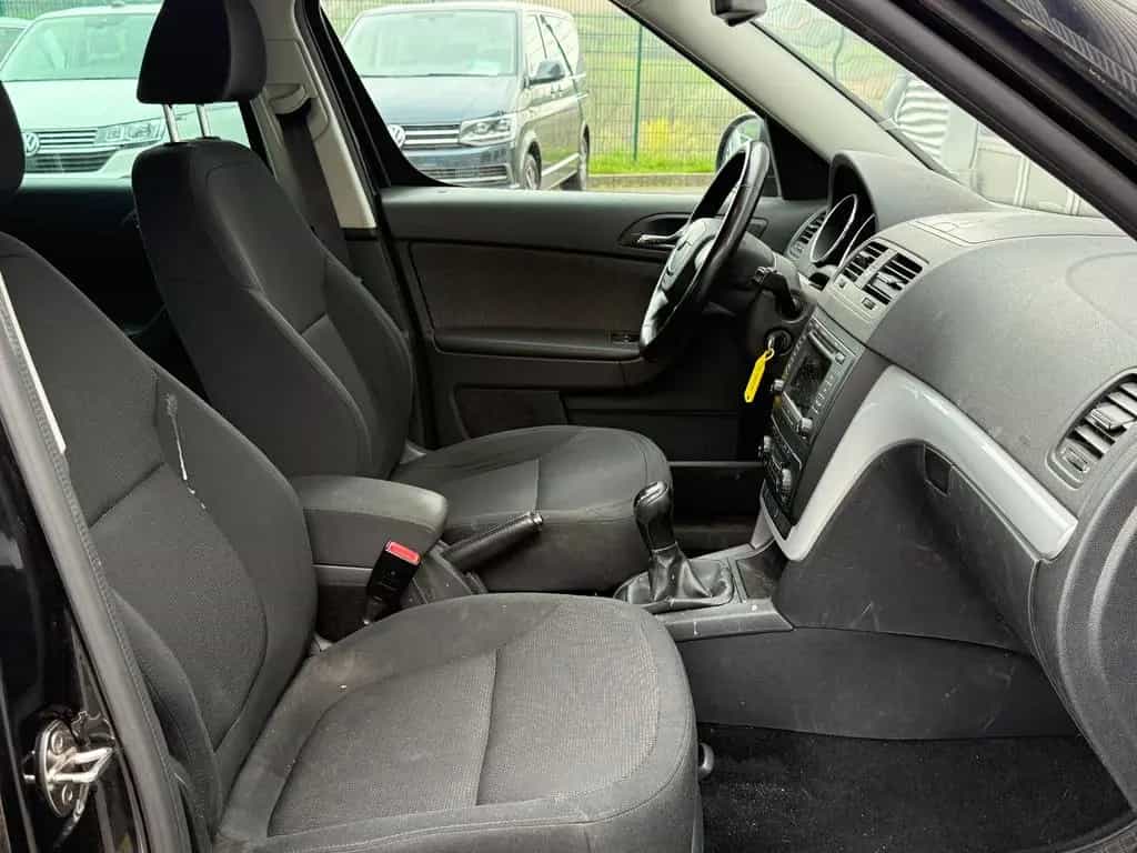 Skoda Yeti Ambition Plus Edition AHK SHZ PDC GRA Klima 09/2011-photo-11