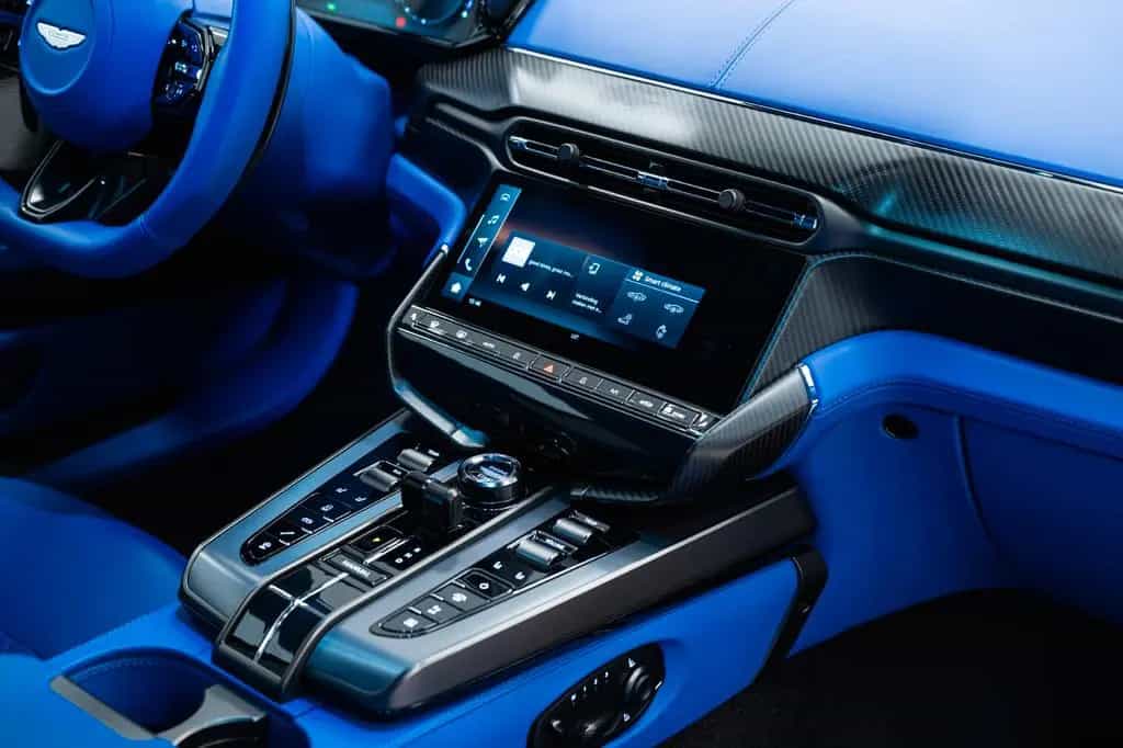 Aston Martin Vanquish Coupe | 25MY | Full Factory Options | 01/2025-photo-12