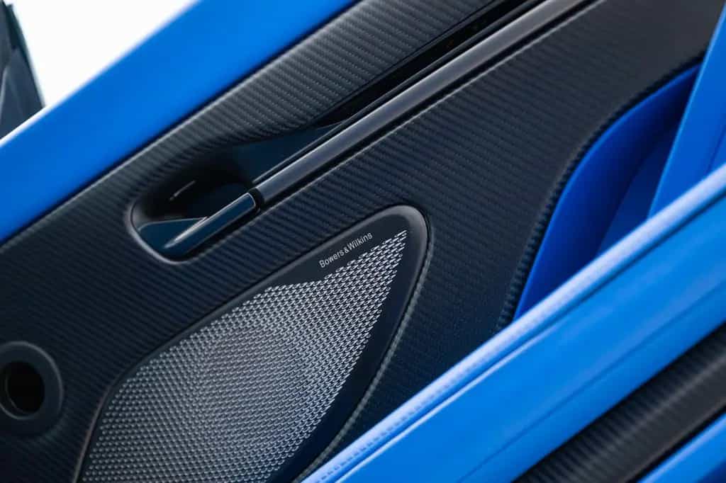 Aston Martin Vanquish Coupe | 25MY | Full Factory Options | 01/2025-photo-13