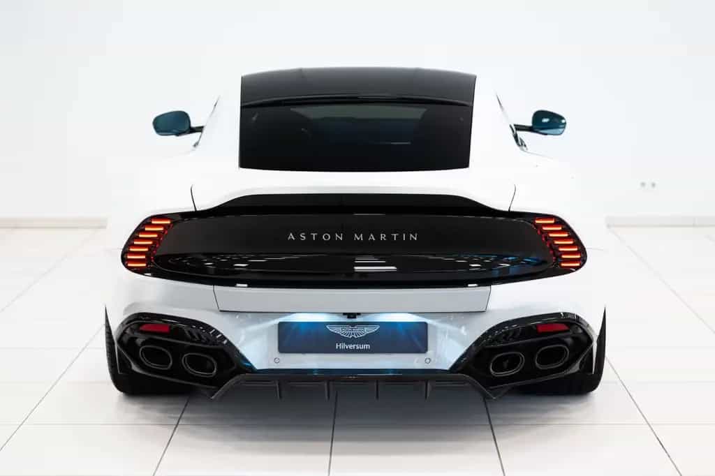 Aston Martin Vanquish Coupe | 25MY | Full Factory Options | 01/2025-photo-2