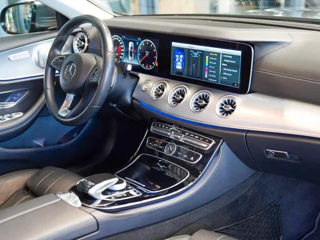 Mercedes-Benz E-Class 400 4MATIC Cabriolet Sitzklima Burmester DISTR 12/2017-photo-11