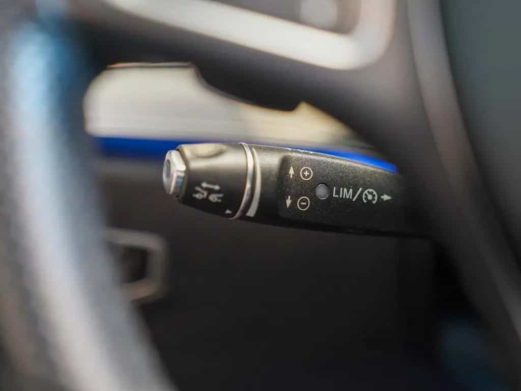 Mercedes-Benz E-Class 400 4MATIC Cabriolet Sitzklima Burmester DISTR 12/2017-photo-20