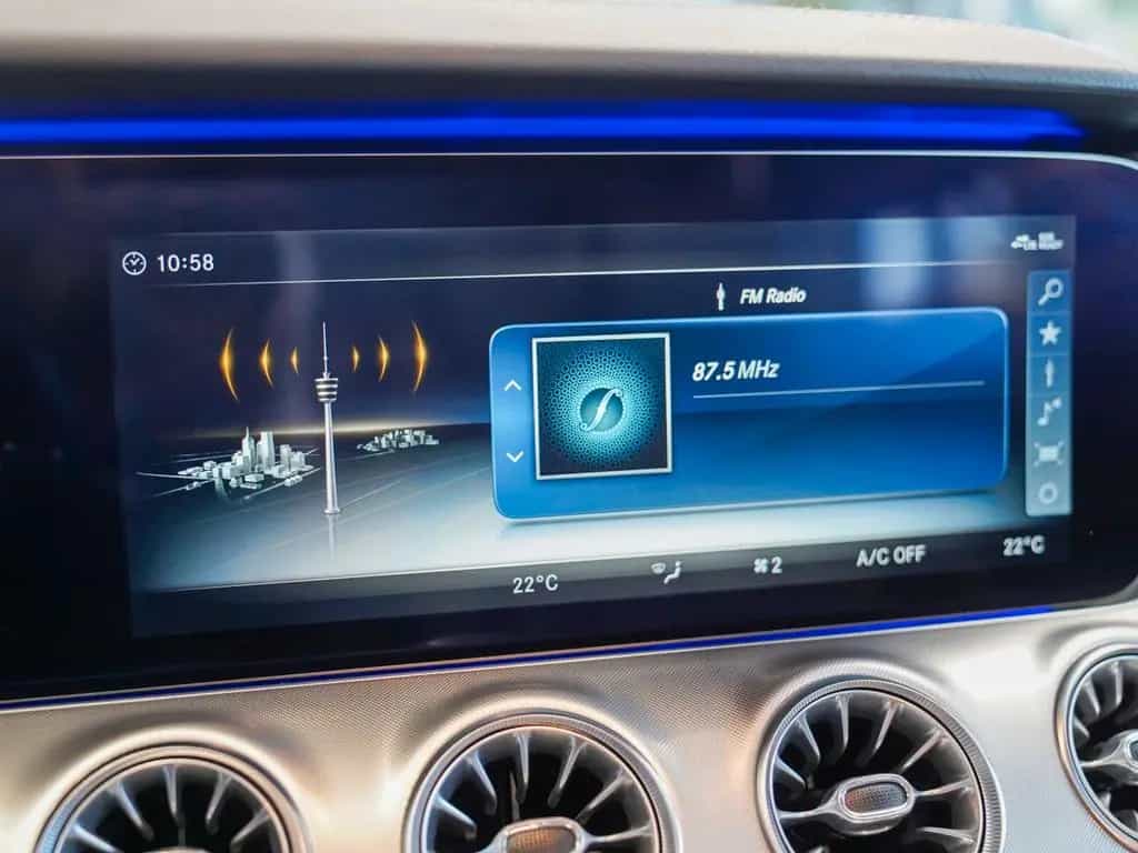 Mercedes-Benz E-Class 400 4MATIC Cabriolet Sitzklima Burmester DISTR 12/2017-photo-22