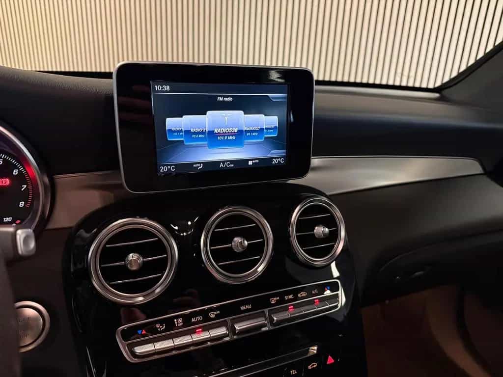 Mercedes-Benz GLC-Class Coupe 4Matic AMG-HU-MEMORY-SOUND 04/2019-photo-19