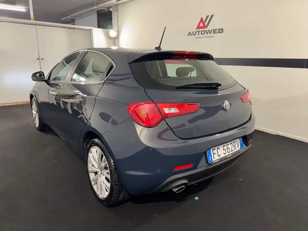 Alfa Romeo Giulietta 1.6 JTDm TCT 120 CV Super 03/2016-photo-5