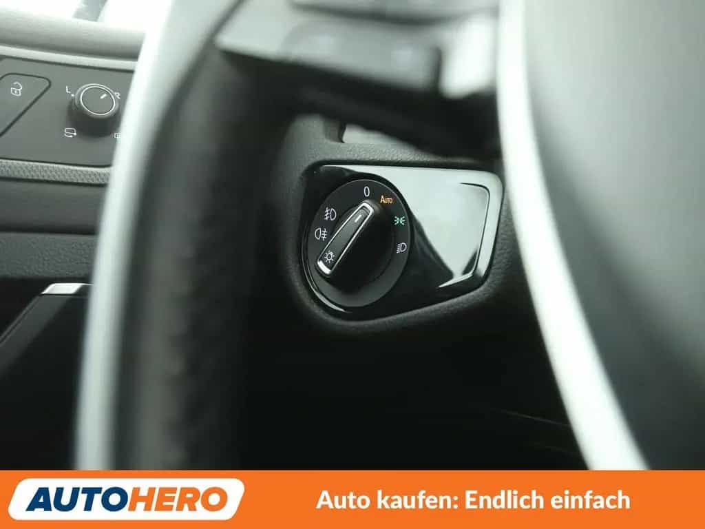 Volkswagen Golf VII 1.6 TDI Join Aut.*NAVI*ACC*CAM*PDC*SHZ* 01/2019-photo-26