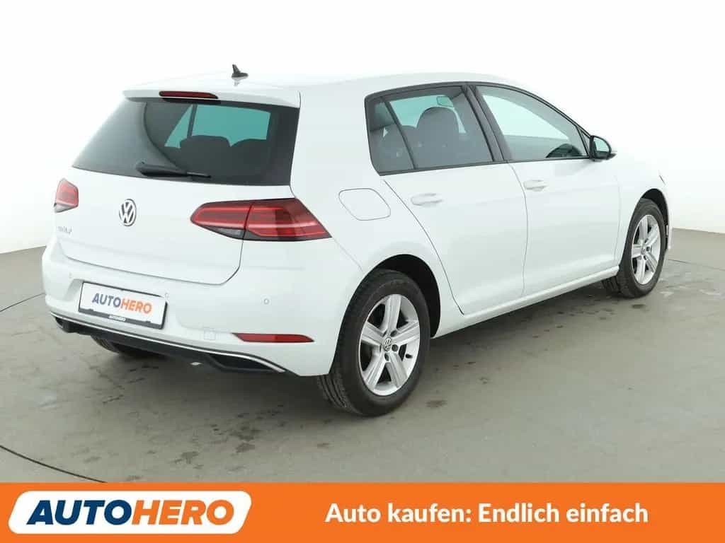 Volkswagen Golf VII 1.6 TDI Join Aut.*NAVI*ACC*CAM*PDC*SHZ* 01/2019-photo-5