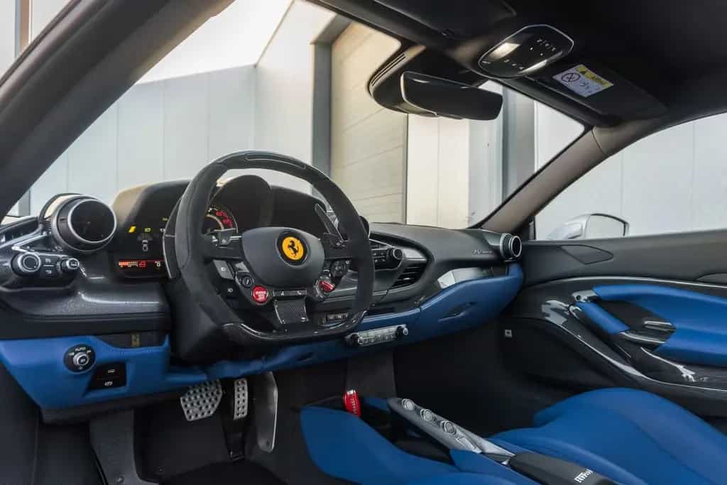 Ferrari F8 Tributo - Grigio Libano - Tailor Made - 250 L 11/2021-photo-2