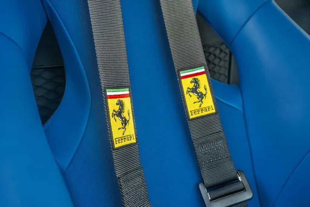Ferrari F8 Tributo - Grigio Libano - Tailor Made - 250 L 11/2021-photo-21