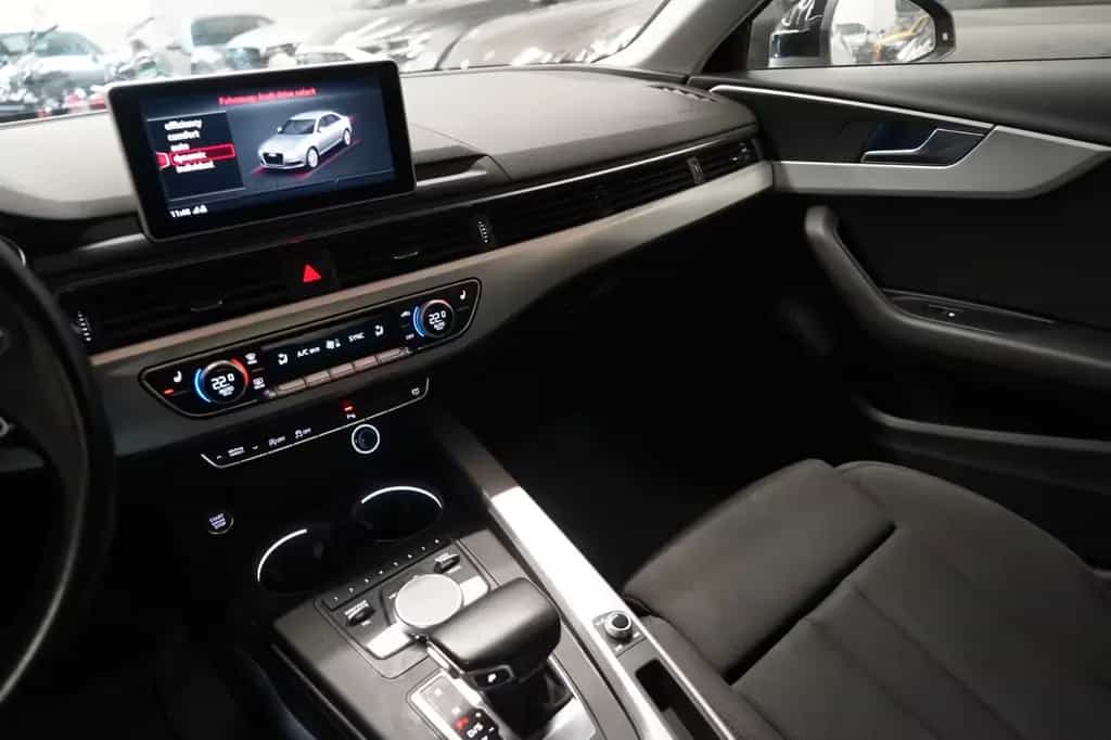 Audi A4 2.0 TFSI*Unfallfrei*1.Hand* 01/2017-photo-22