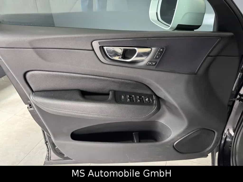 Volvo XC 60 XC60 R Design AWD Panoramadach 01/2018-photo-9