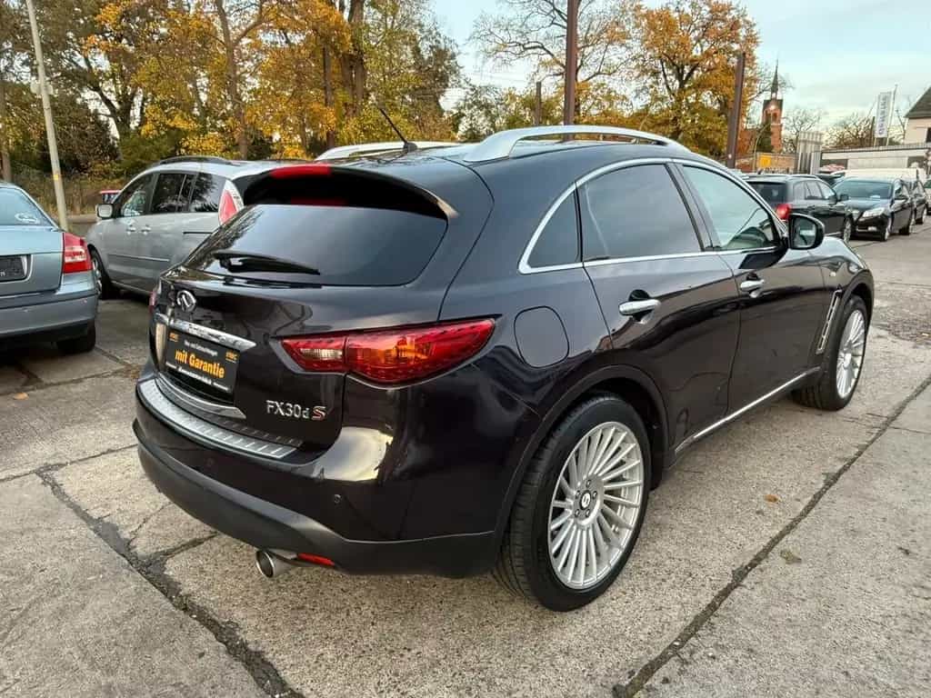 Infiniti FX 30d V6 AWD GT*TOP*TUV NEU*LEDER*SHZ* 01/2011-photo-5