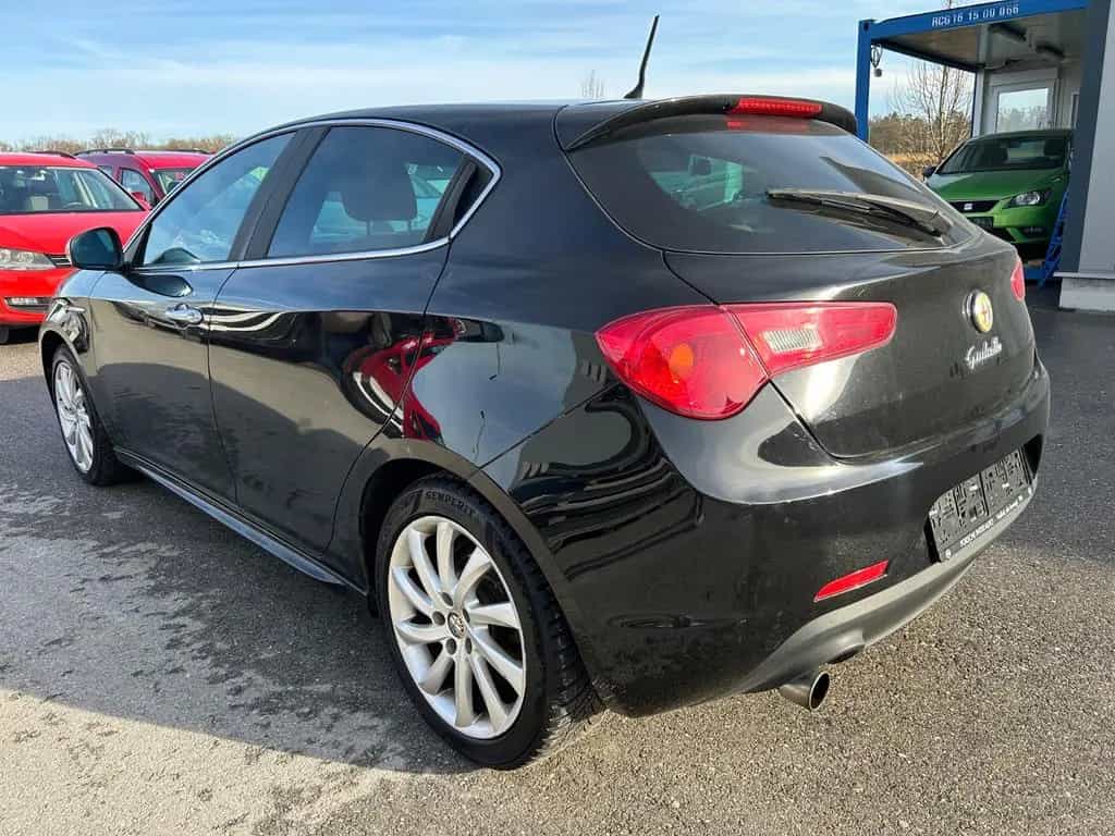 Alfa Romeo Giulietta Turismo 1.4 Leder Euro 5 10/2010-photo-3