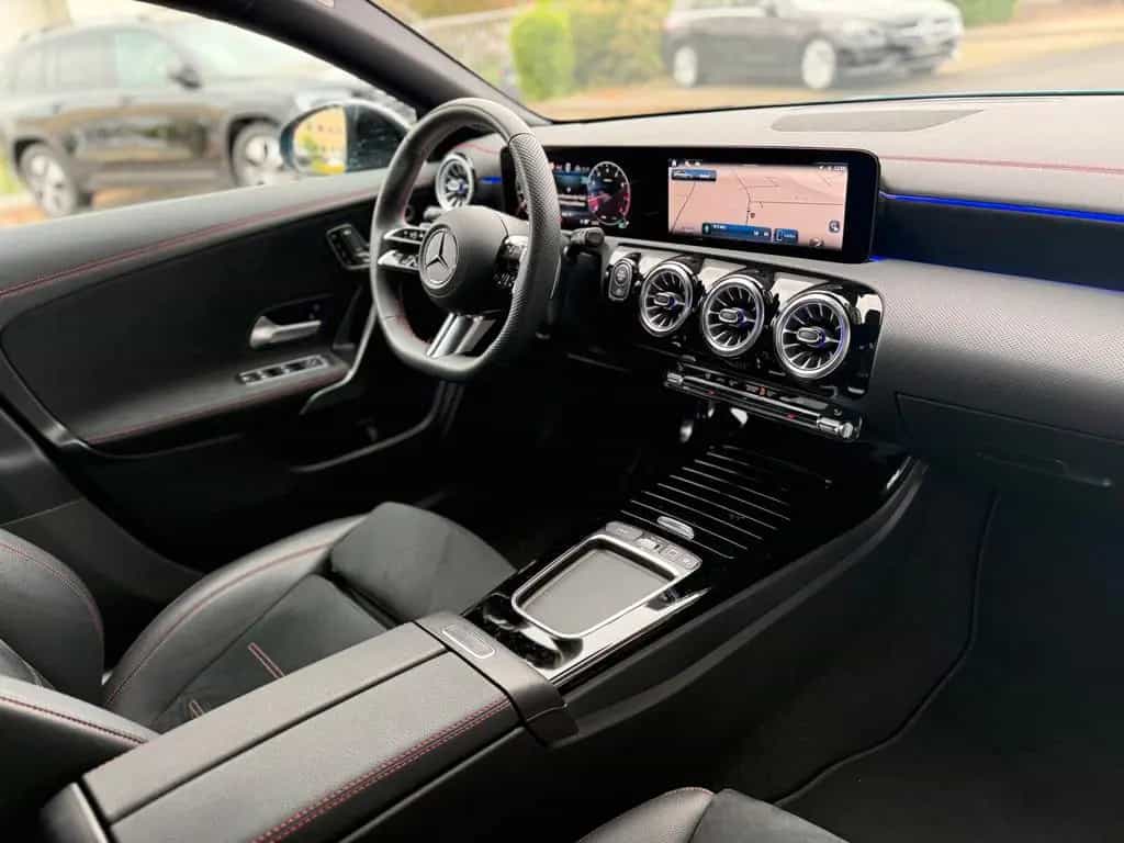 Mercedes-Benz CLA 200 Coupé AMG+NIGHT+MEMORY+FAHR-ASS+MBEAM+ 03/2025-photo-15