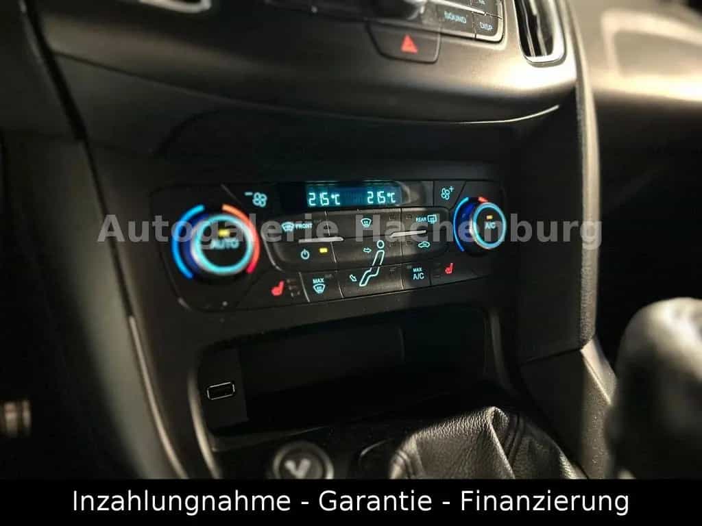 Ford Focus Turnier ST-Line/Xenon/Navi/Cam/WinterP/EU6 03/2018-photo-13