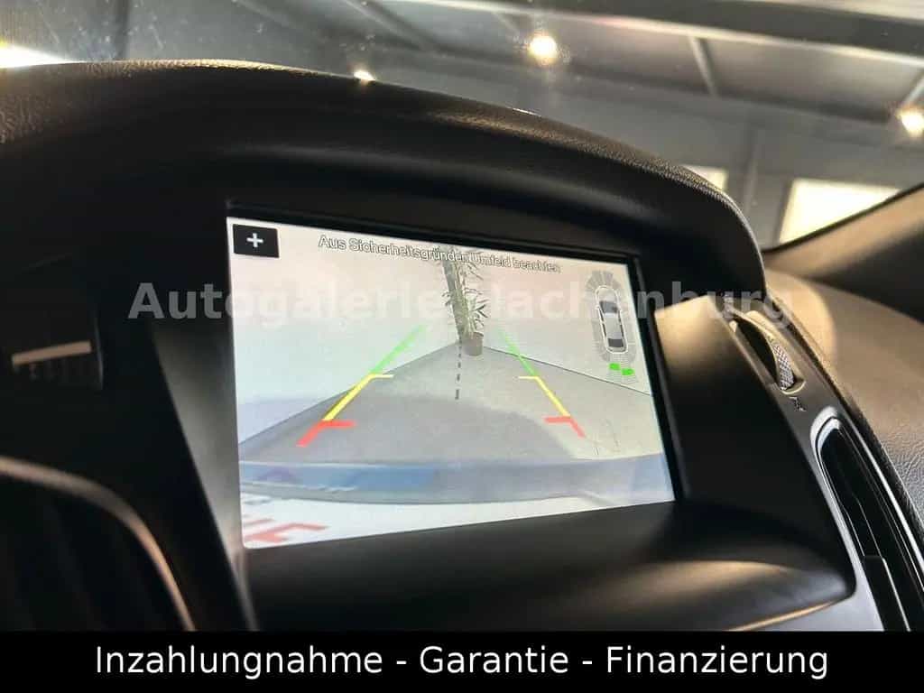 Ford Focus Turnier ST-Line/Xenon/Navi/Cam/WinterP/EU6 03/2018-photo-17