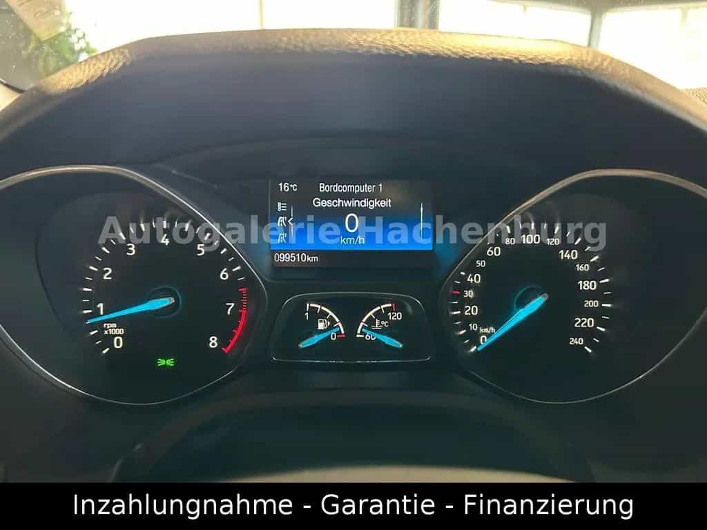 Ford Focus Turnier ST-Line/Xenon/Navi/Cam/WinterP/EU6 03/2018-photo-18