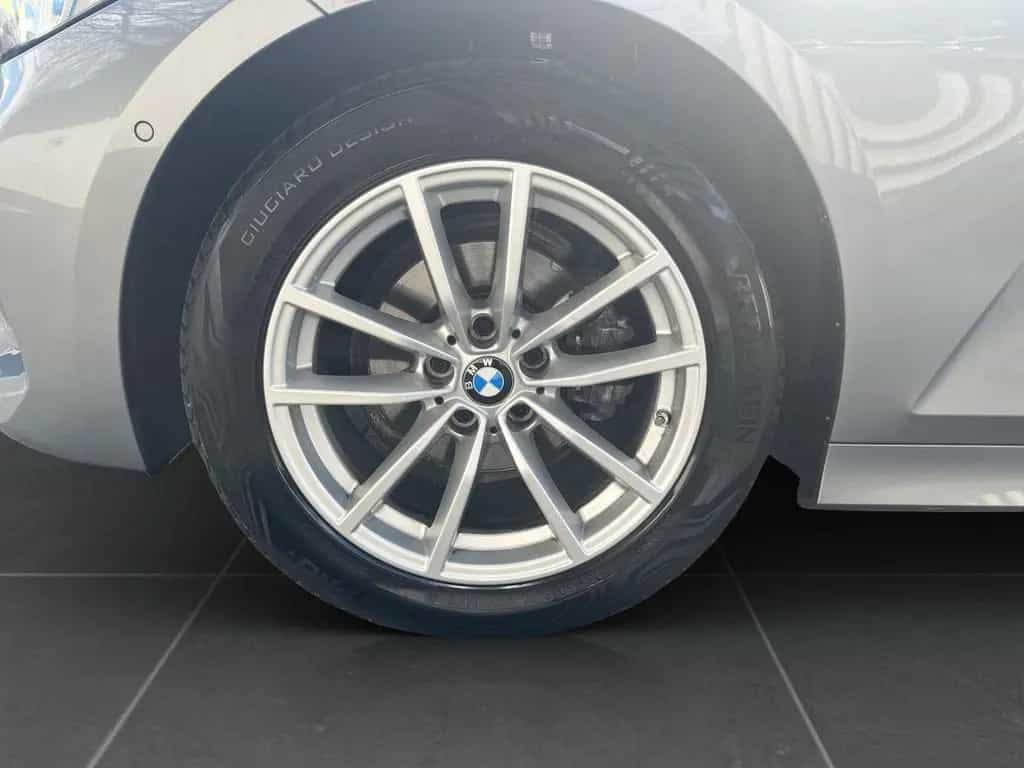 BMW 318 i Touring aLED HeadUp 360° Kam 01/2025-photo-20