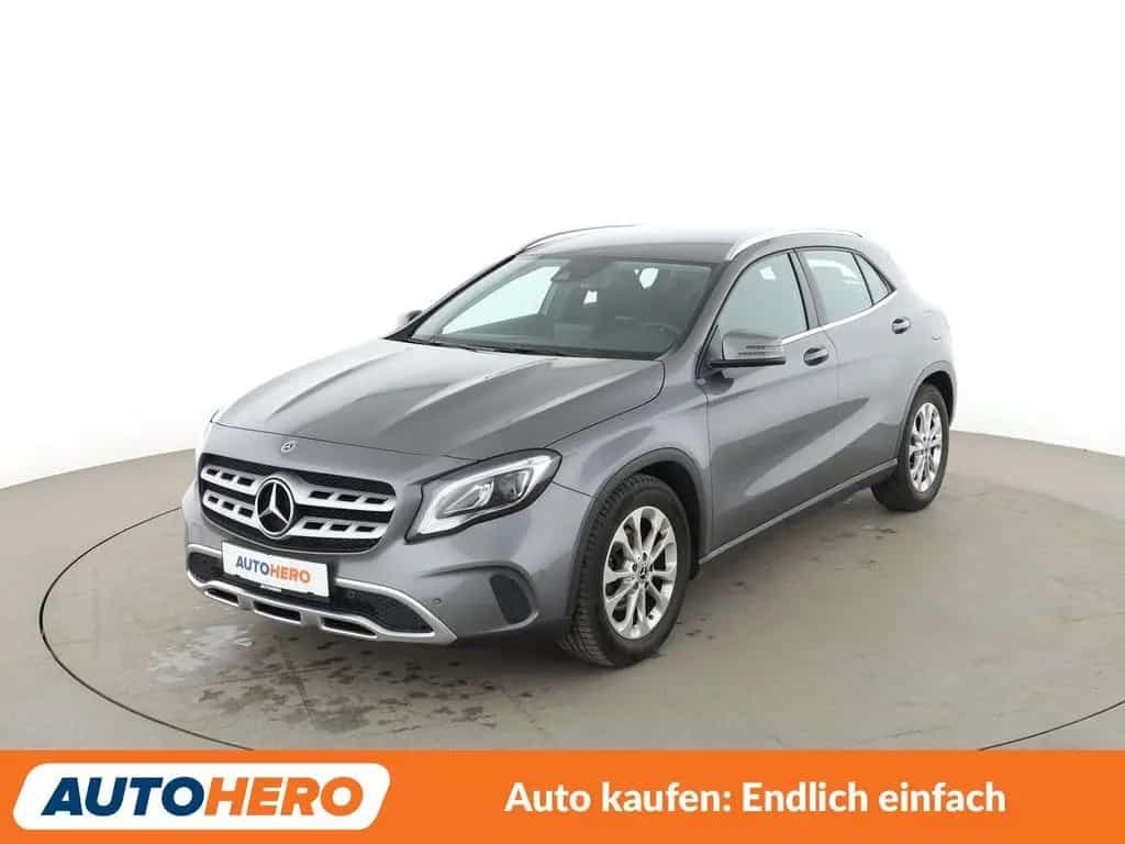 Mercedes-Benz GLA-Class 200 Urban Aut. *NAVI*LED*TEMPO*PDC*SHZ* 06/2018-photo-0