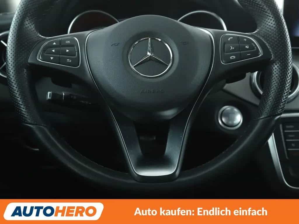Mercedes-Benz GLA-Class 200 Urban Aut. *NAVI*LED*TEMPO*PDC*SHZ* 06/2018-photo-23