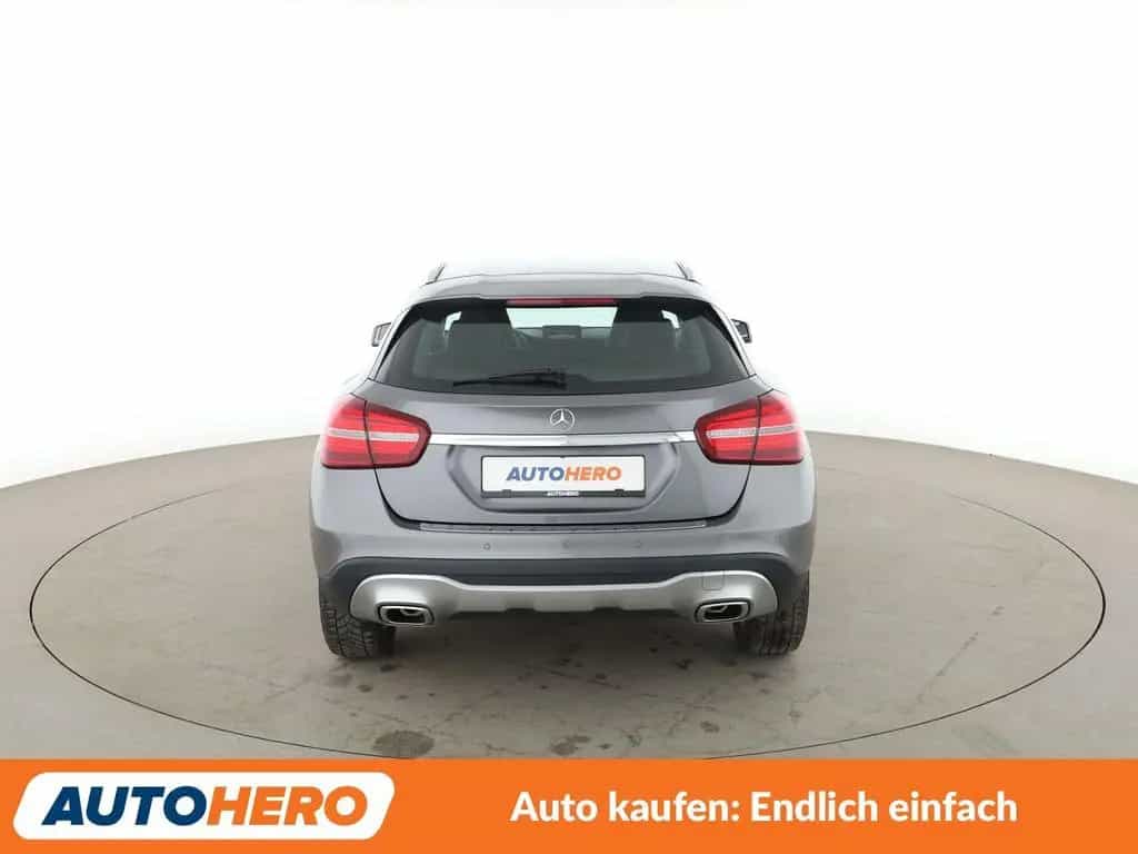 Mercedes-Benz GLA-Class 200 Urban Aut. *NAVI*LED*TEMPO*PDC*SHZ* 06/2018-photo-4