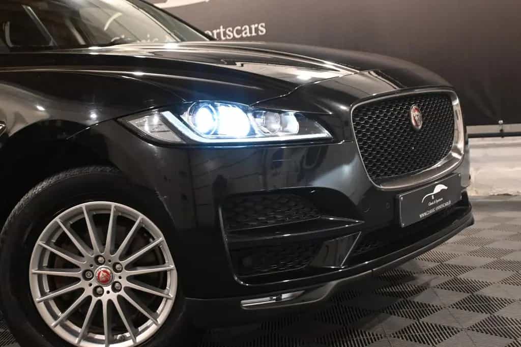 Jaguar F-Pace PRESTIGE 2.0D / PANO / CAMERA / FULL !! 10/2016-photo-2