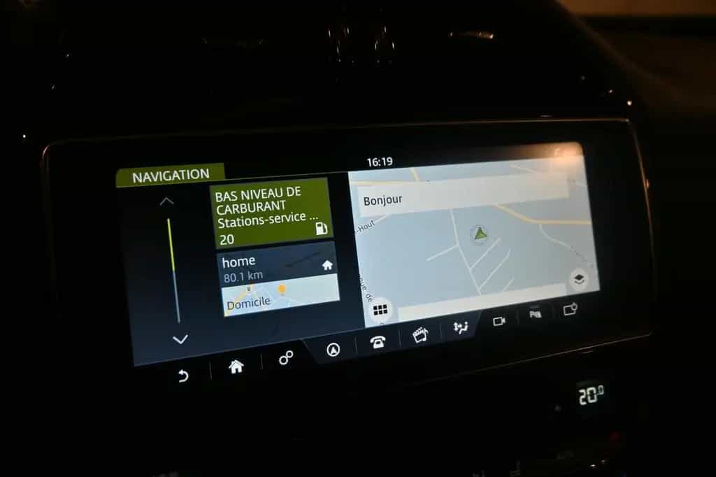 Jaguar F-Pace PRESTIGE 2.0D / PANO / CAMERA / FULL !! 10/2016-photo-21