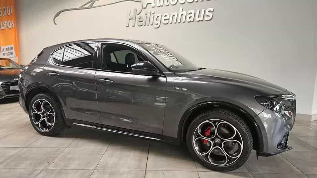 Alfa Romeo Stelvio Veloce Q4 ACC Matrix Leder Kamera Navi 06/2024-photo-1