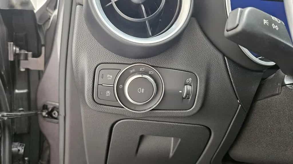 Alfa Romeo Stelvio Veloce Q4 ACC Matrix Leder Kamera Navi 06/2024-photo-24