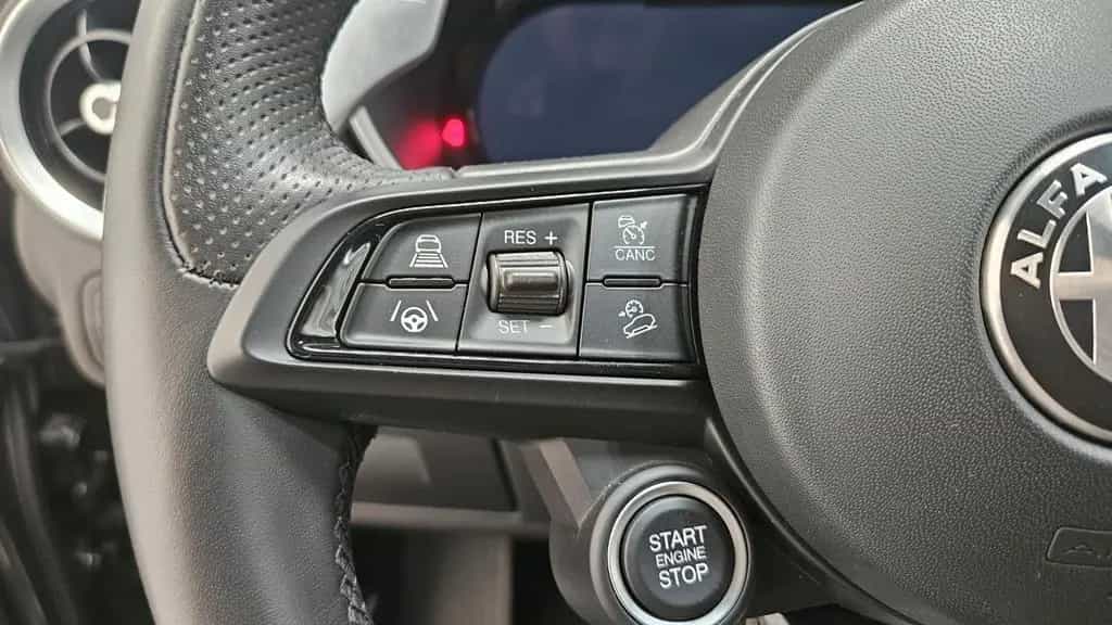 Alfa Romeo Stelvio Veloce Q4 ACC Matrix Leder Kamera Navi 06/2024-photo-25