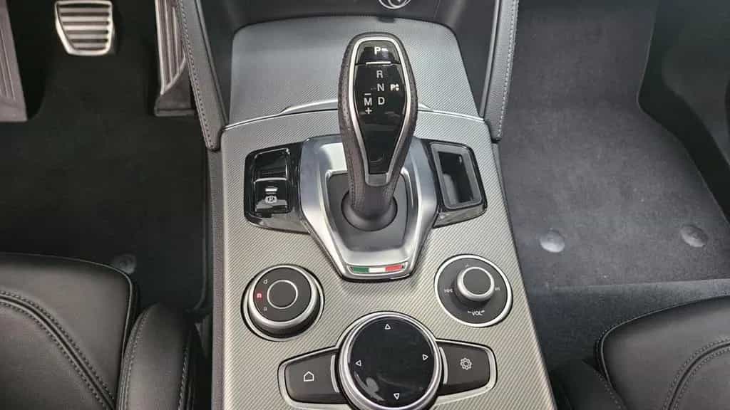 Alfa Romeo Stelvio Veloce Q4 ACC Matrix Leder Kamera Navi 06/2024-photo-32