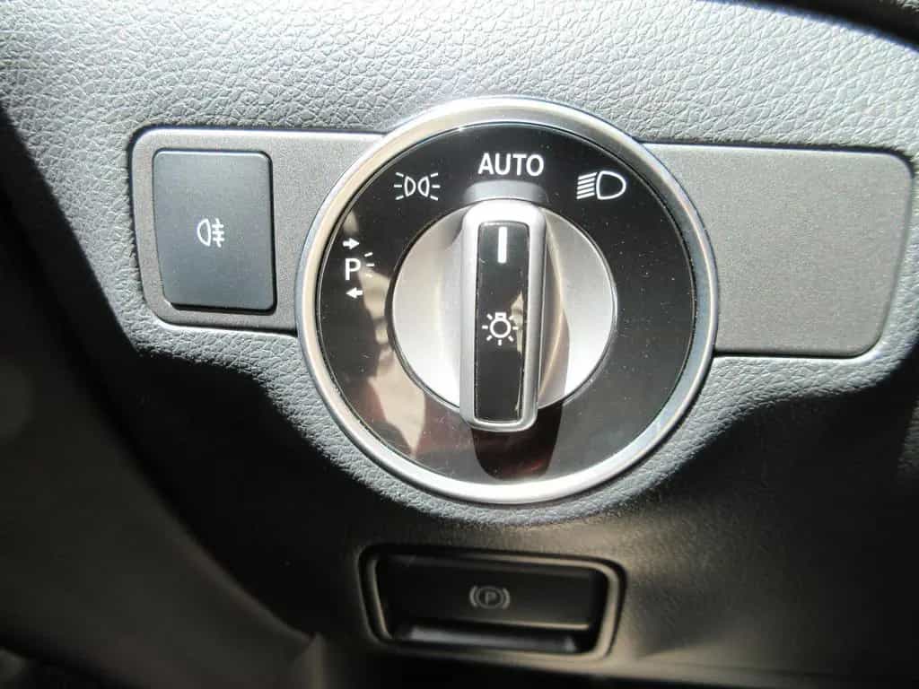 Mercedes-Benz GLA-Class 180 **2.HAND** ~incl. GARANTIE~ TOP 01/2017-photo-18