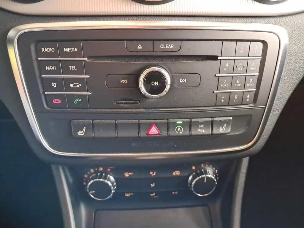 Mercedes-Benz CLA-Class 180 Urban+XENON+NAVI+KAMERA+LEDER+AHK+SHZ 09/2015-photo-28