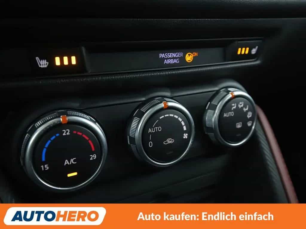 Mazda CX-3 2.0 Sports-Line*CAM*PDC*SHZ*ACC*KLIMA*BOSE* 07/2016-photo-22