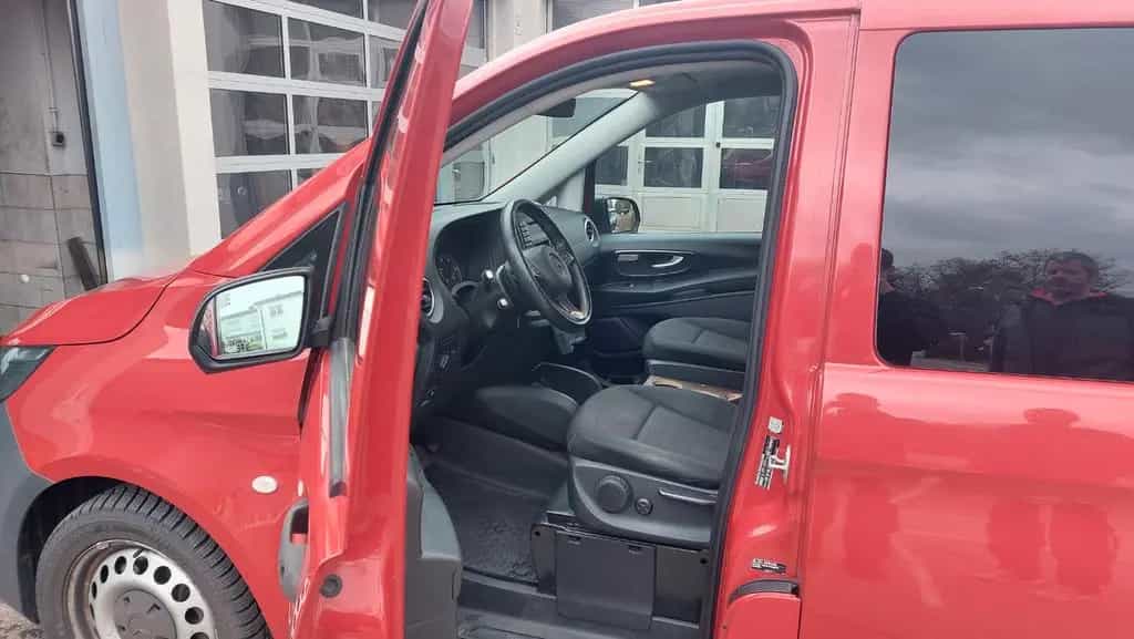 Mercedes-Benz Vito 02/2018-photo-12