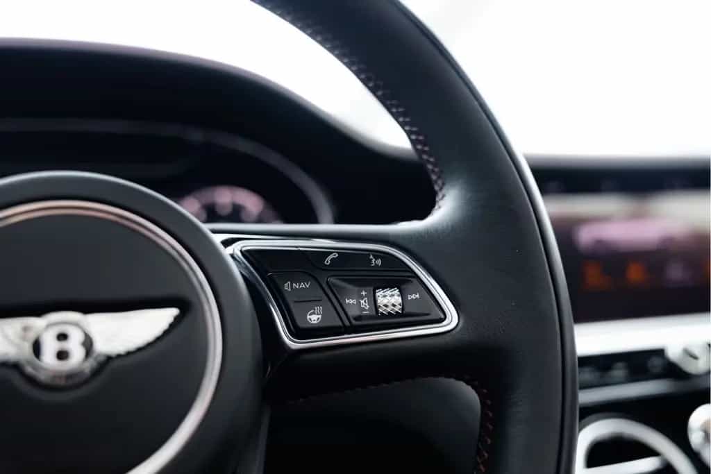 Bentley Continental GTC 4.0 V8 | Mulliner | Red Roof | B 02/2022-photo-30