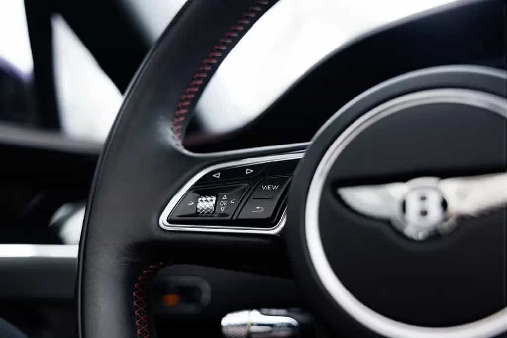 Bentley Continental GTC 4.0 V8 | Mulliner | Red Roof | B 02/2022-photo-31