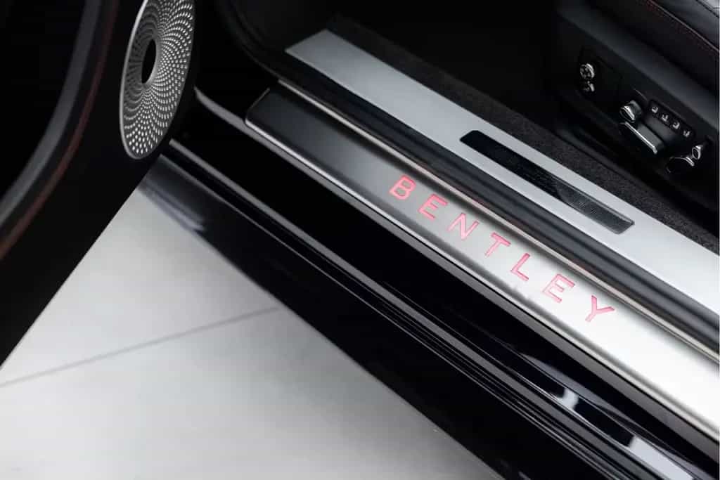 Bentley Continental GTC 4.0 V8 | Mulliner | Red Roof | B 02/2022-photo-9