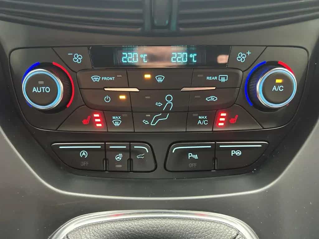 Ford Kuga 1.5 TSi ST-Line LED*NAVI*KAMERA*18ZOLL* 02/2018-photo-24