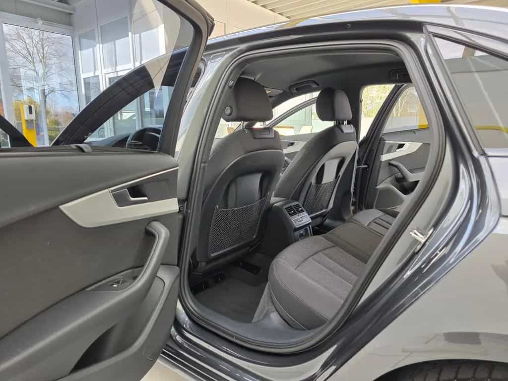 Audi A4 Limo 40 TFSI S Line App-Connect OptikSchwarz 12/2022-photo-13