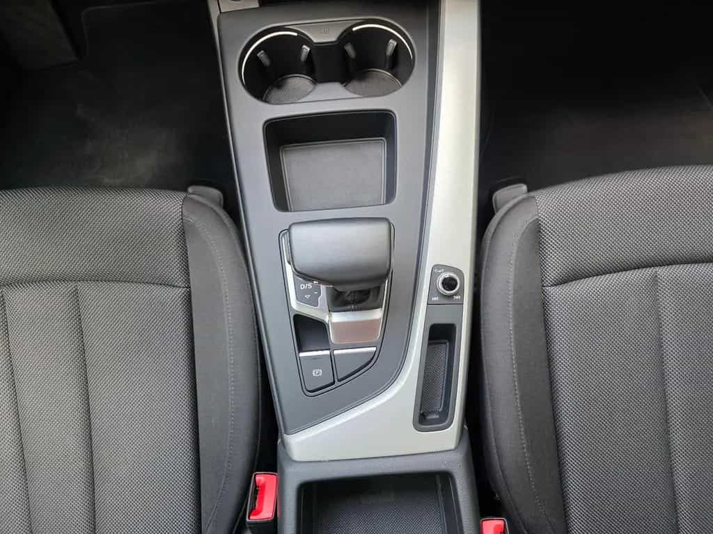 Audi A4 Limo 40 TFSI S Line App-Connect OptikSchwarz 12/2022-photo-39