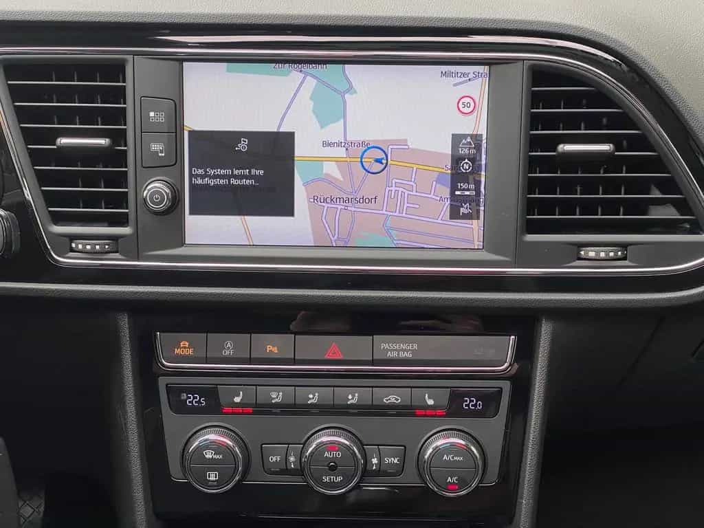 Seat Leon 1.4 TSI ACT FR LED Pano Navi CarPlay DAB 08/2017-photo-16