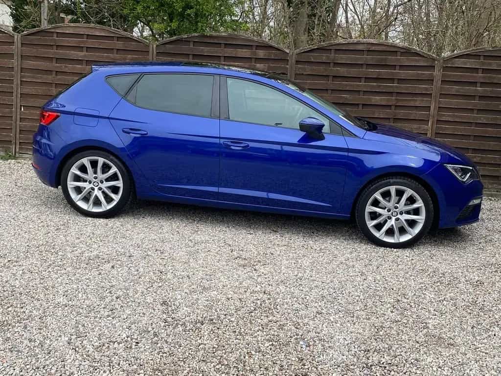Seat Leon 1.4 TSI ACT FR LED Pano Navi CarPlay DAB 08/2017-photo-2