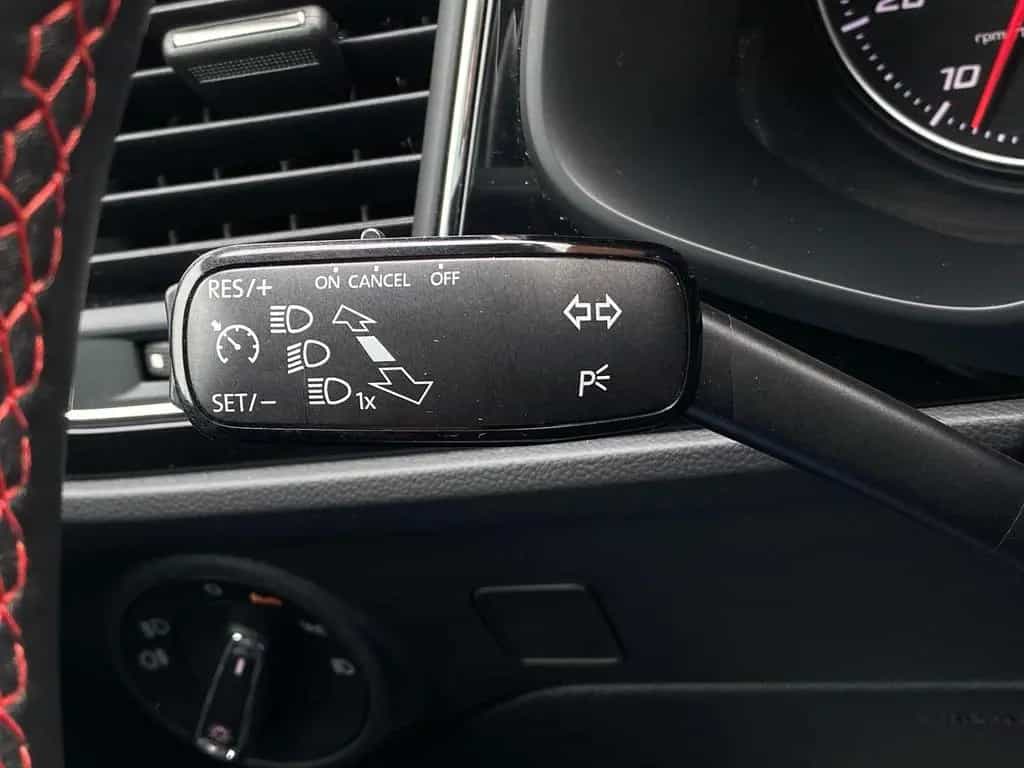 Seat Leon 1.4 TSI ACT FR LED Pano Navi CarPlay DAB 08/2017-photo-24
