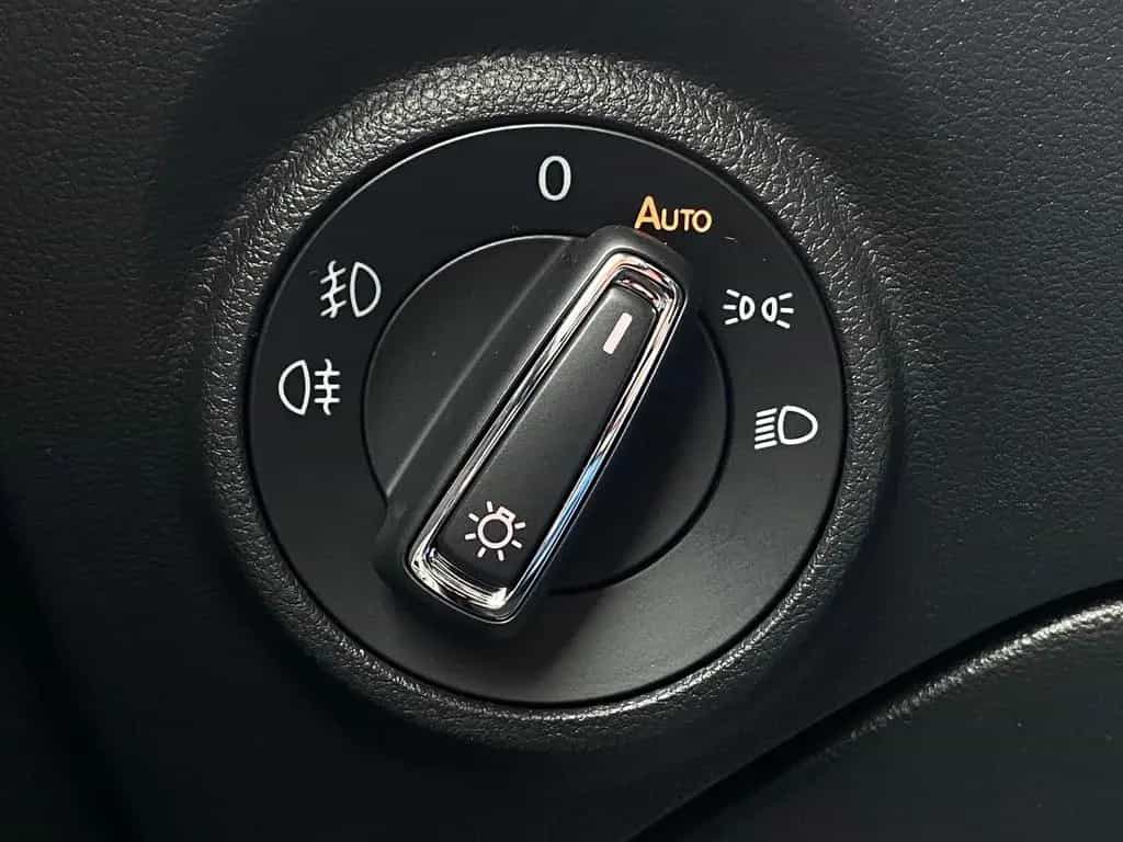 Seat Leon 1.4 TSI ACT FR LED Pano Navi CarPlay DAB 08/2017-photo-25