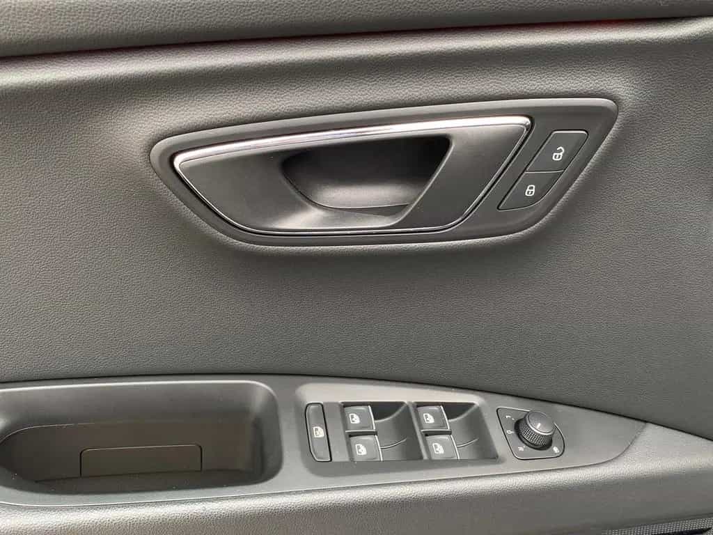 Seat Leon 1.4 TSI ACT FR LED Pano Navi CarPlay DAB 08/2017-photo-26
