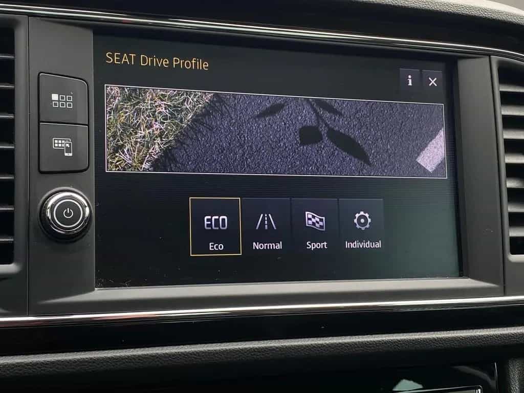 Seat Leon 1.4 TSI ACT FR LED Pano Navi CarPlay DAB 08/2017-photo-31