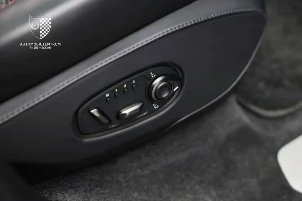 Aston Martin DBX 707 QSpecialPaint/Panorama/23" 05/2023-photo-32