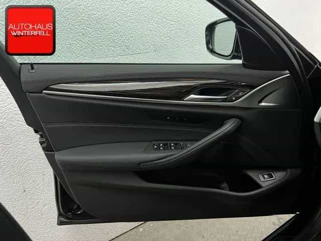 BMW 520 d xDrive Luxury Line GLASDACH+360+HUD+MEMORY 03/2019-photo-37