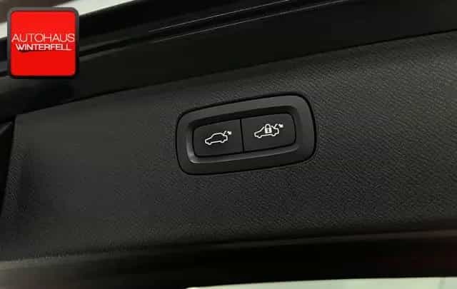 Volvo XC90 D5 AWD STANDHEIZUNG+KAMERA+KEYLESS+VOLL-LED 07/2019-photo-19